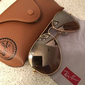Ray-Ban Sunglasses Aviator Gold Frame 58mm